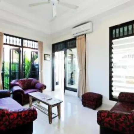 Blue Lagoon Apartment 3Br Kuta Lombok Extérieur photo